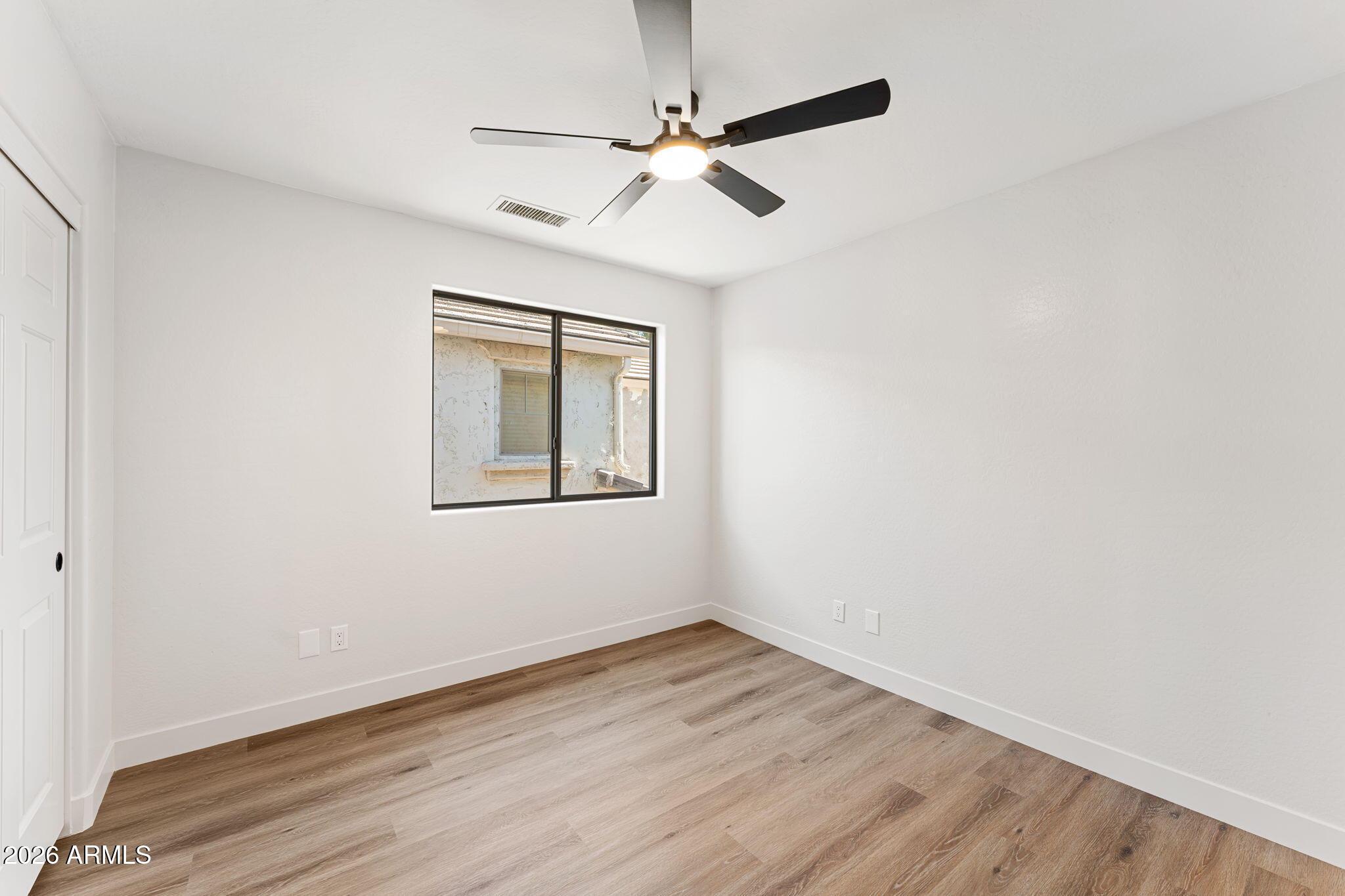 1943 West Davis Road Phoenix, AZ 85023 - Photo 22 of 41 21-web-or-mls-DSC00247