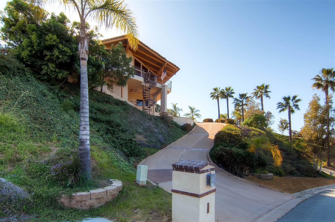 2326 Pence Drive El Cajon, CA 92019 - Photo 2 of 25