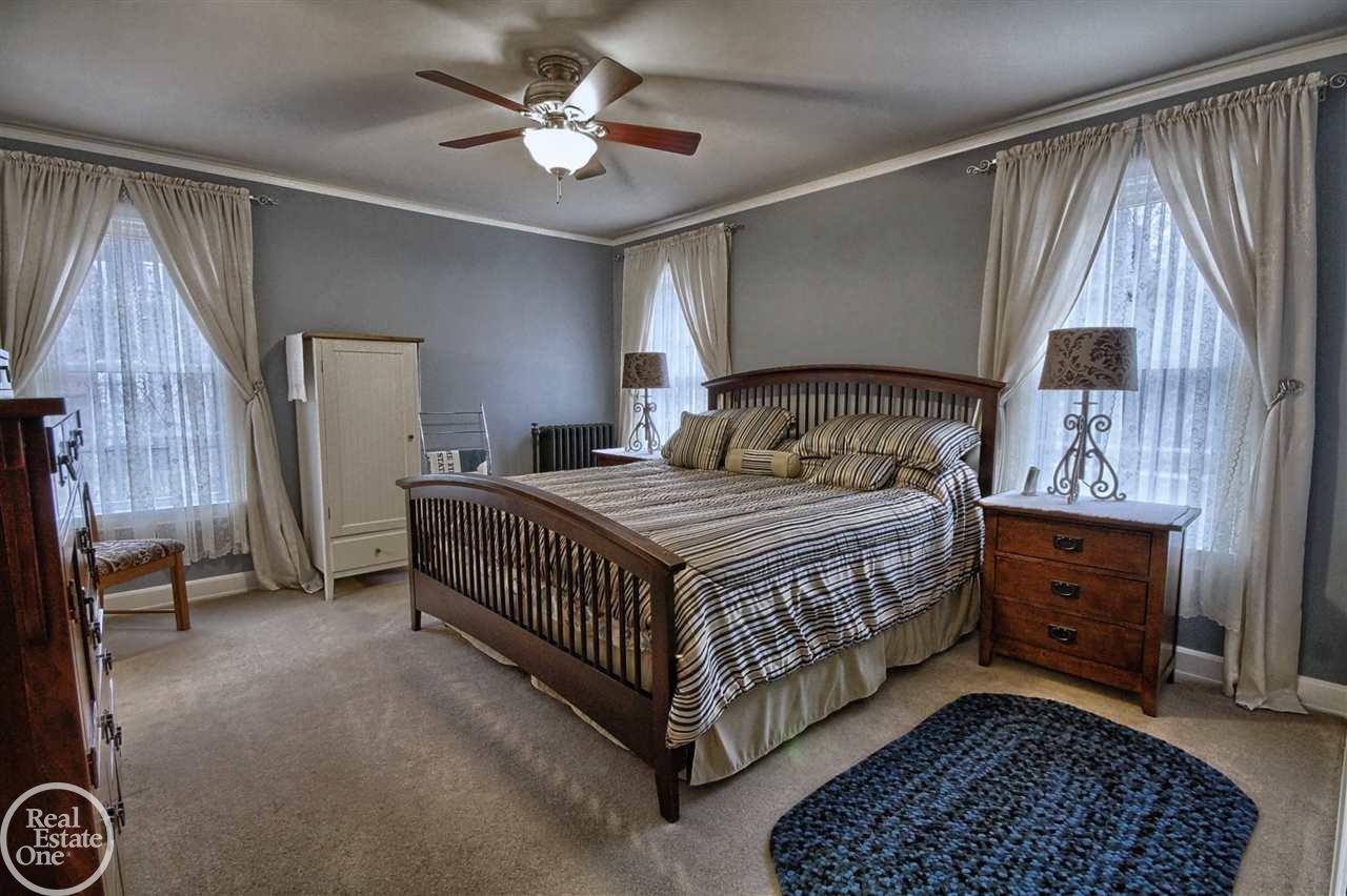 380 Neff Road Grosse Pointe, MI 48230 - Photo 23 of 39