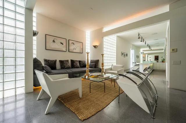 $25,000 | 520 West VÃa Lola, Palm Springs, CA 92262