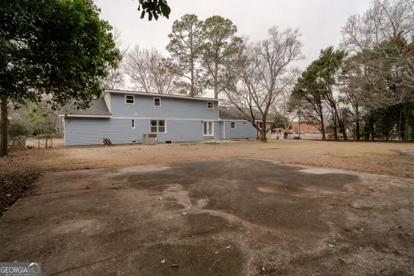 a view of a house with a outdoor space