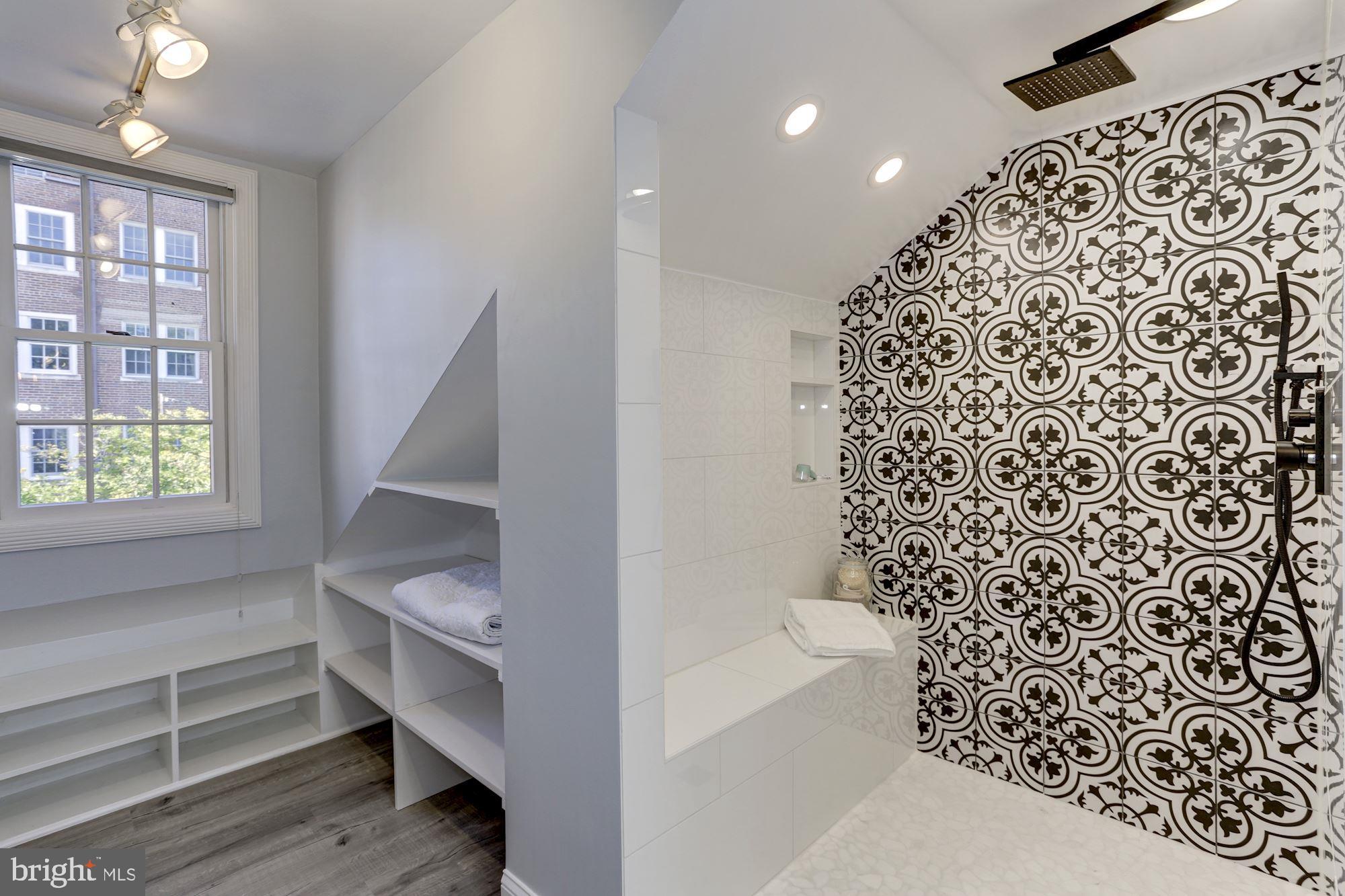 2543 Waterside Drive Northwest Washington, DC 20008 - Photo 35 of 41 Dressing Area