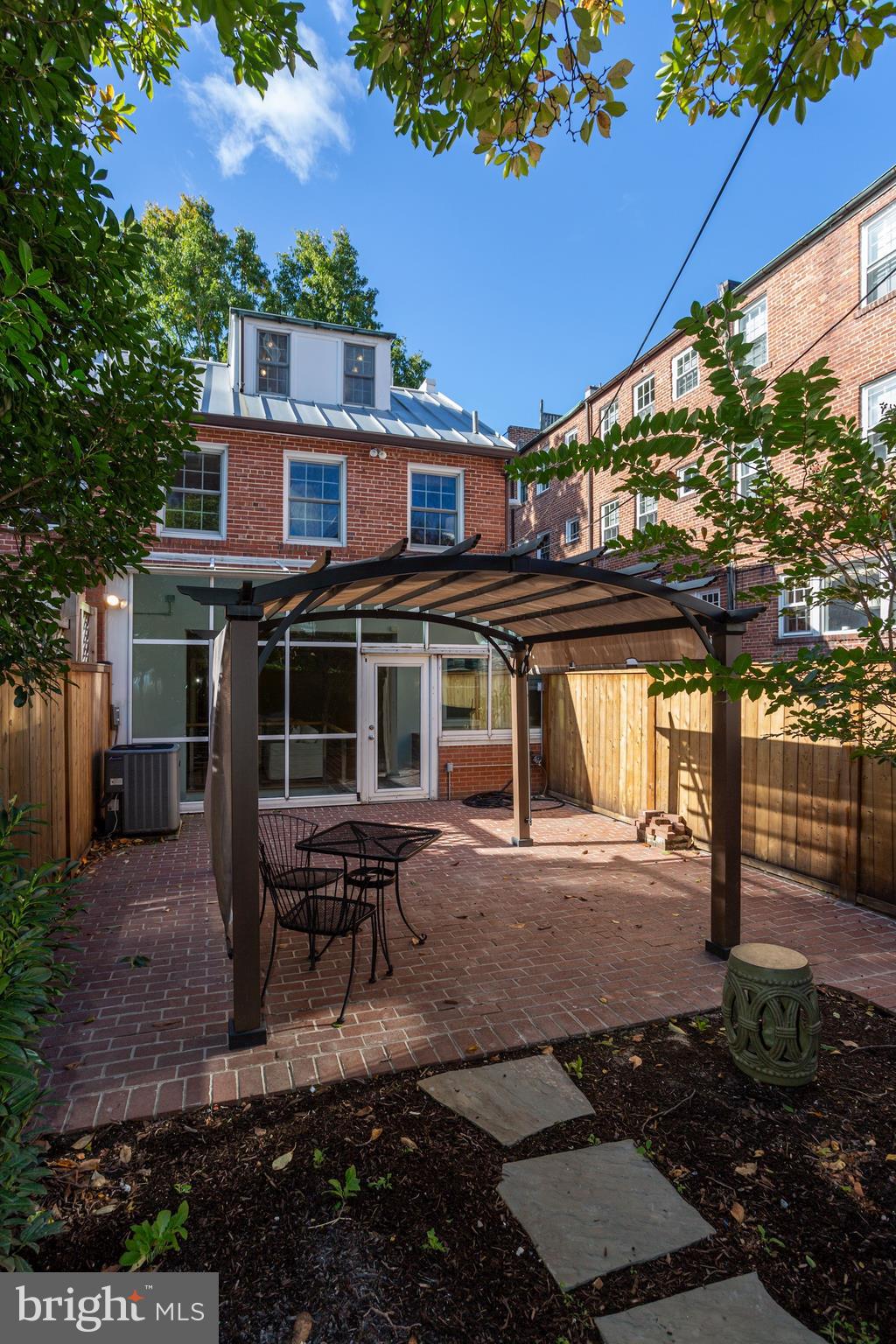 2543 Waterside Drive Northwest Washington, DC 20008 - Photo 39 of 41 Ample Room for Relaxation and Entertaining