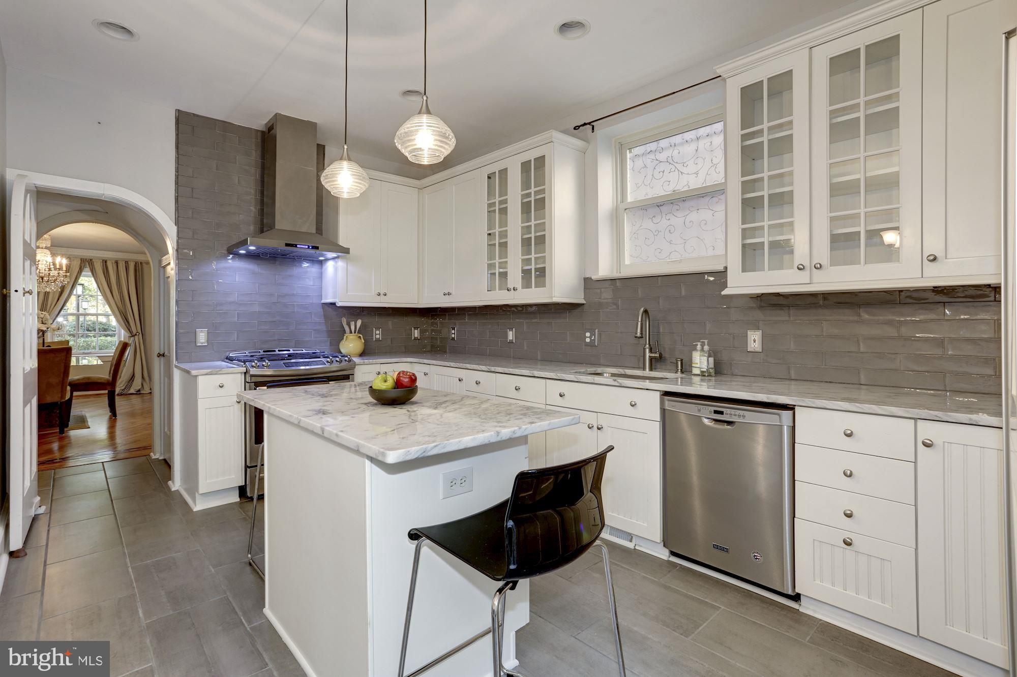 2543 Waterside Drive Northwest Washington, DC 20008 - Photo 9 of 41 Spacious Gourmet Kitchen