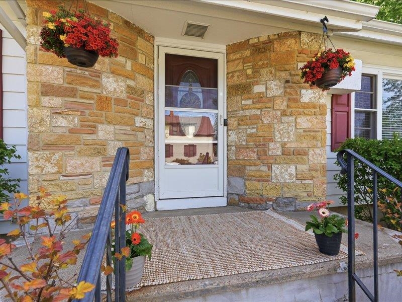 2109 Clark Street Middleton, WI 53562 - Photo 3 of 46