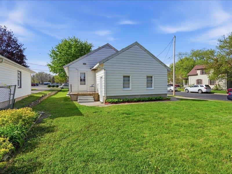2109 Clark Street Middleton, WI 53562 - Photo 37 of 46
