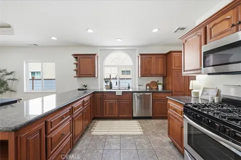 $819,000 | 11916 Oxford Avenue, Hawthorne, CA 90250