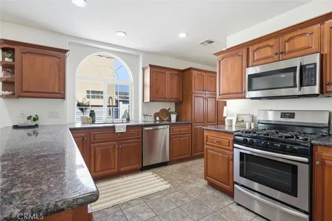 $819,000 | 11916 Oxford Avenue, Hawthorne, CA 90250