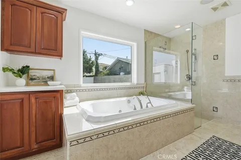 $819,000 | 11916 Oxford Avenue, Hawthorne, CA 90250