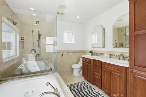 $819,000 | 11916 Oxford Avenue, Hawthorne, CA 90250