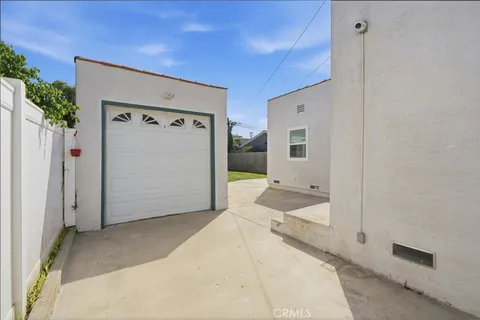 $819,000 | 11916 Oxford Avenue, Hawthorne, CA 90250