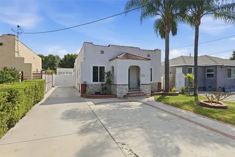 $819,000 | 11916 Oxford Avenue, Hawthorne, CA 90250