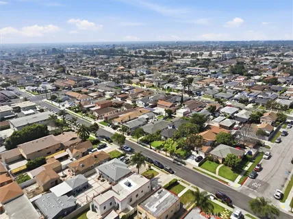 $819,000 | 11916 Oxford Avenue, Hawthorne, CA 90250