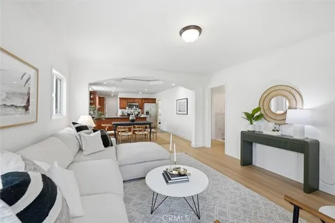 $819,000 | 11916 Oxford Avenue, Hawthorne, CA 90250