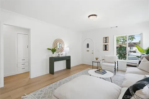 $819,000 | 11916 Oxford Avenue, Hawthorne, CA 90250