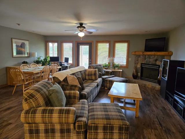 $279,900 | 1826-2 Parkland Drive, Unit 502, Arkdale, WI 54613