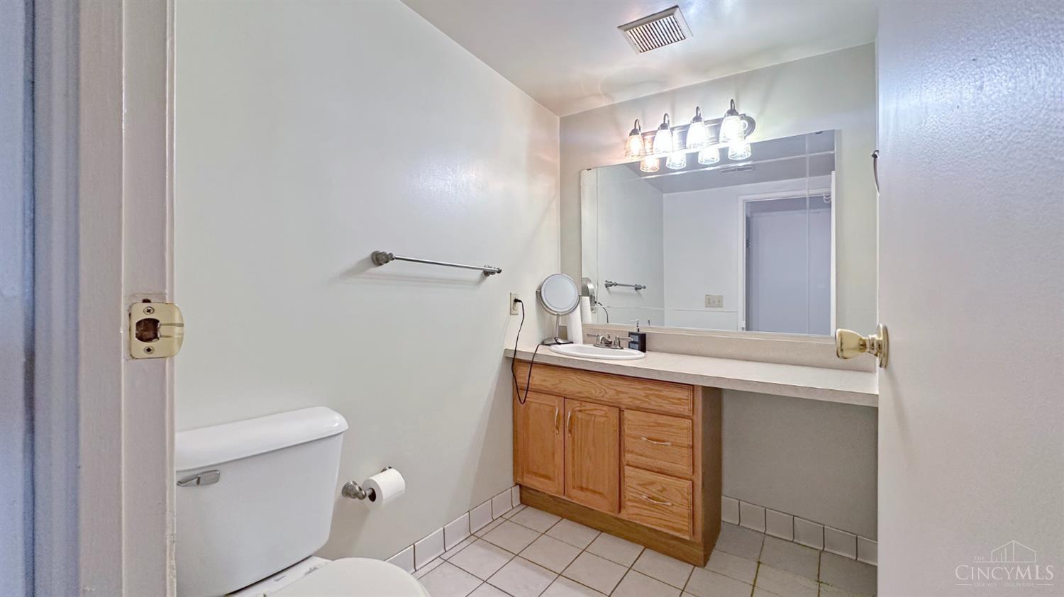 2680 Lehman Road, Unit C302 Cincinnati, OH 45204 - Photo 14 of 22