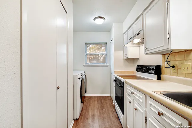 $260,000 | 122 East Terra Alta Drive, Unit 7, San Antonio, TX 78209