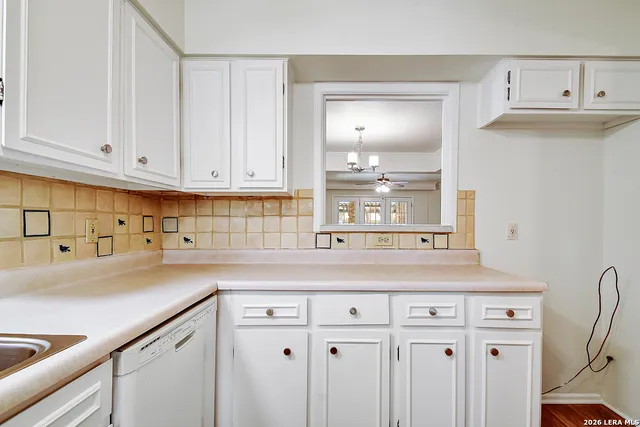 $260,000 | 122 East Terra Alta Drive, Unit 7, San Antonio, TX 78209