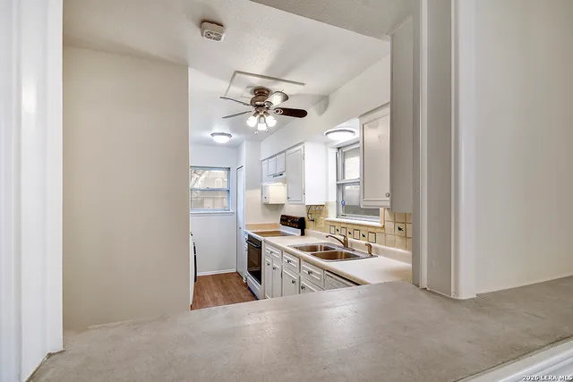 $260,000 | 122 East Terra Alta Drive, Unit 7, San Antonio, TX 78209