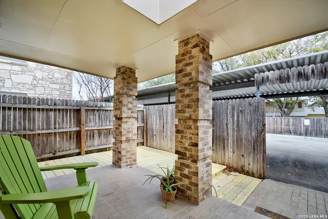 $260,000 | 122 East Terra Alta Drive, Unit 7, San Antonio, TX 78209