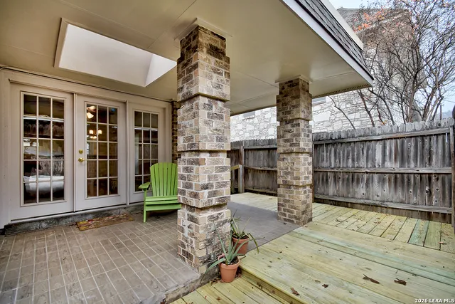 $260,000 | 122 East Terra Alta Drive, Unit 7, San Antonio, TX 78209