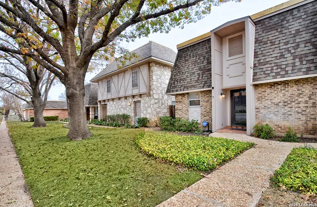 $260,000 | 122 East Terra Alta Drive, Unit 7, San Antonio, TX 78209