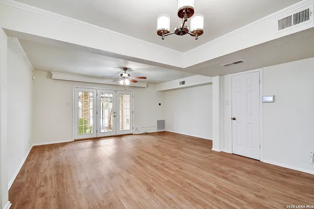 $260,000 | 122 East Terra Alta Drive, Unit 7, San Antonio, TX 78209