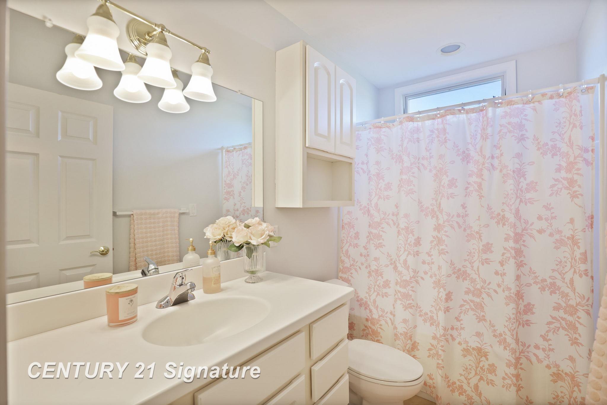 4050 Hackett Road Saginaw, MI 48603 - Photo 35 of 82 50197754-71d68849-bdf4-4f9f-b171-bd2d05cd8552.JPG