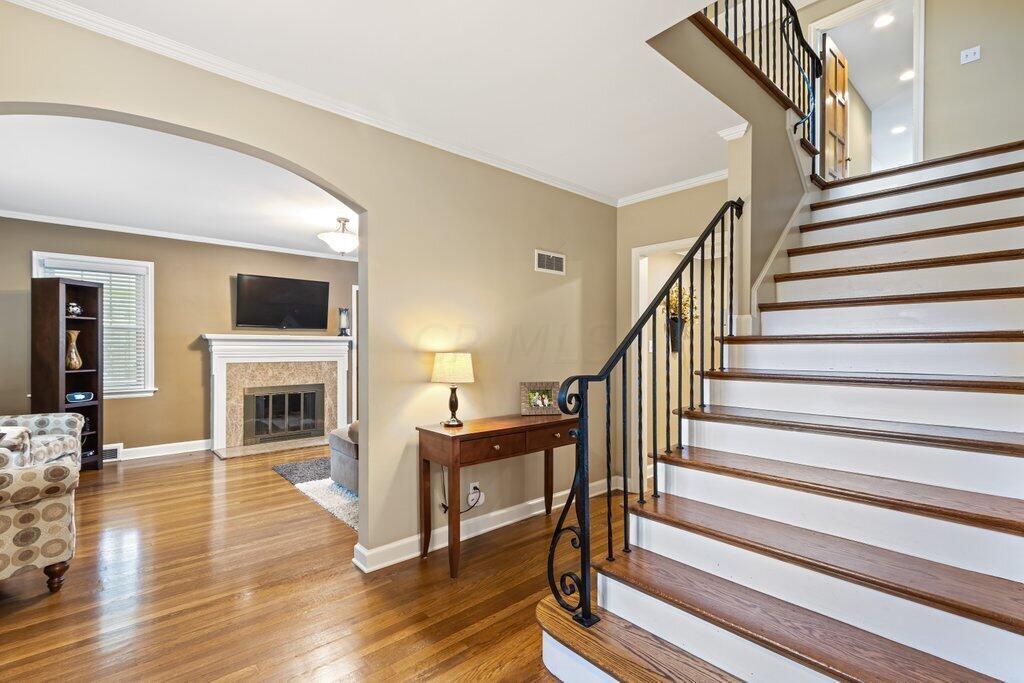 306 Fallis Road Columbus, OH 43214 - Photo 6 of 30 306 Fallis Road-6.jpg-SMALL