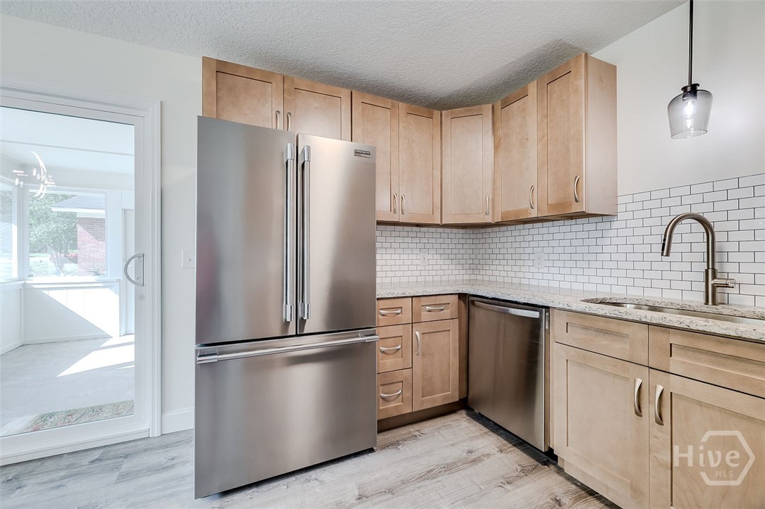 308 East 4th Street Springfield, GA 31329 - Photo 15 of 46 kitchen