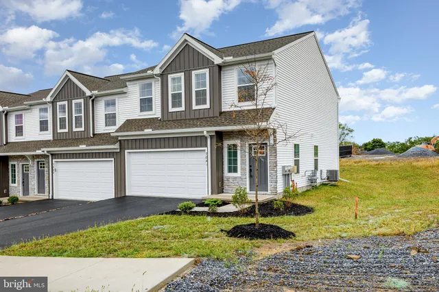 $2,000 | 7841 Briarwood Drive, Harrisburg, PA 17112