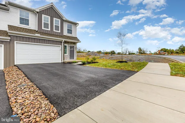 $2,000 | 7841 Briarwood Drive, Harrisburg, PA 17112