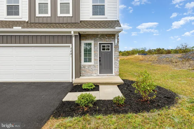 $2,000 | 7841 Briarwood Drive, Harrisburg, PA 17112