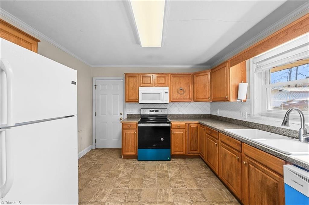 1012 Redding Road Asheboro, NC 27203 - Photo 7 of 32