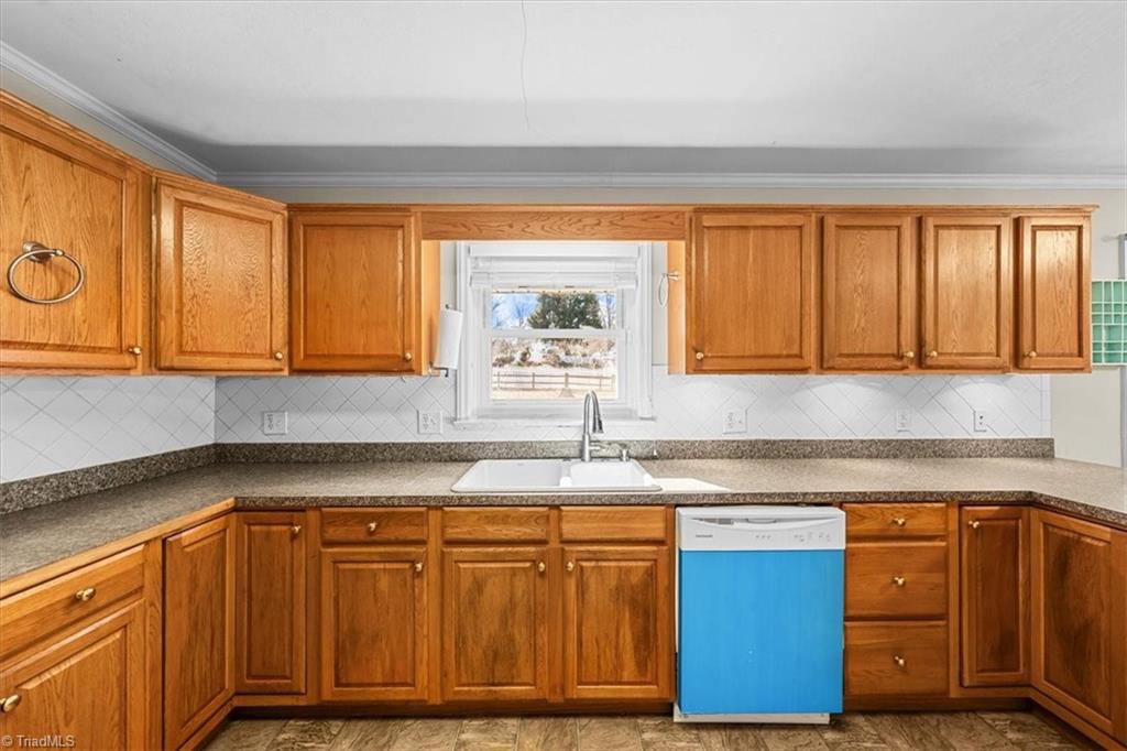 1012 Redding Road Asheboro, NC 27203 - Photo 8 of 32