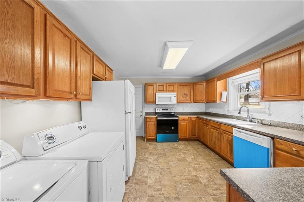 1012 Redding Road Asheboro, NC 27203 - Photo 10 of 32