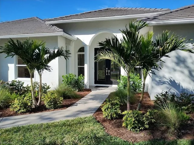 $1,450,000 | 1909 Fairfax Circle, Naples, FL 34109