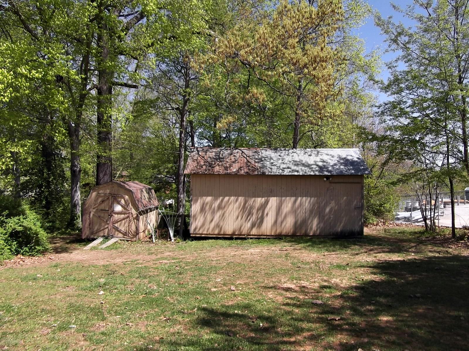 103 Pitt Lane Springfield, TN 37172 - Photo 14 of 15 a view of a backyard with large trees
