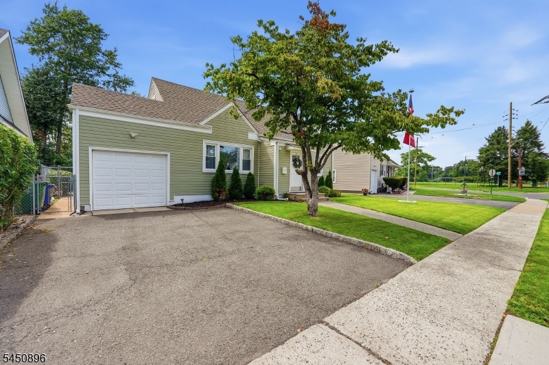 1204 Wheatsheaf Road Roselle, NJ 07203 - Photo 2 of 26 Gallery Image 2