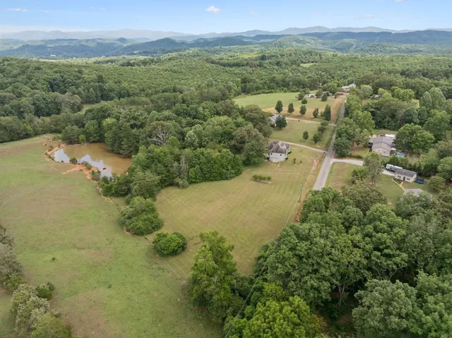 $499,000 | 246 Akins Road, Tellico Plains, TN 37385