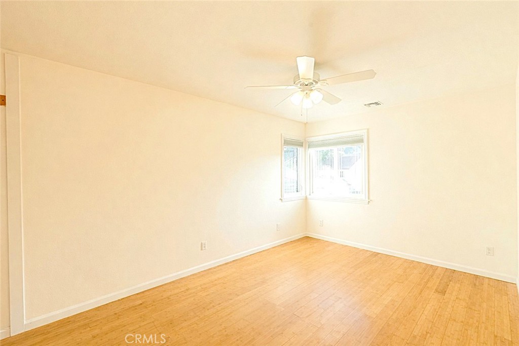 20549 Romar Lane Saugus, CA 91350 - Photo 28 of 31 an empty room with a window