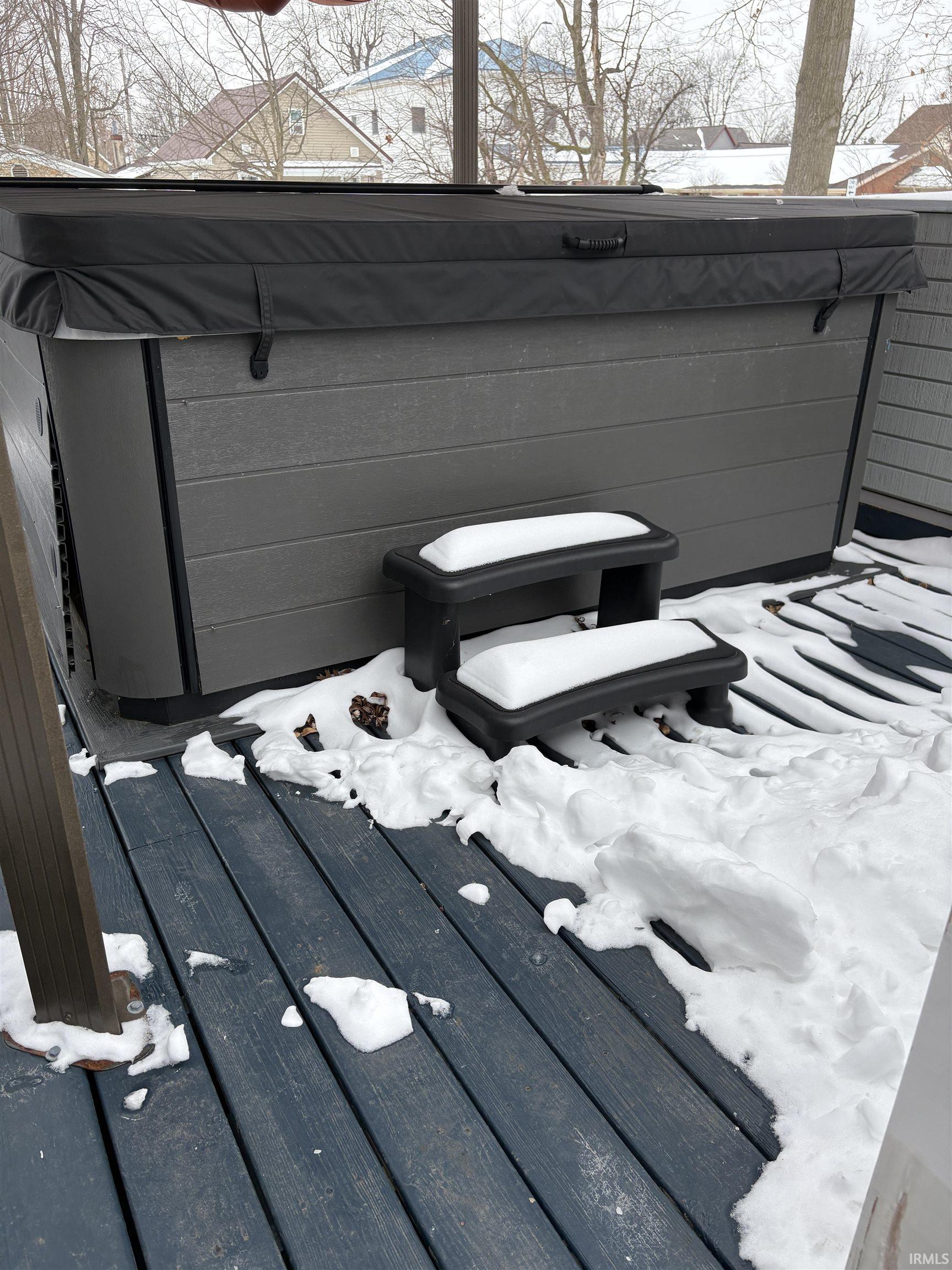 418 West Jefferson Street Decatur, IN 46733 - Photo 2 of 35