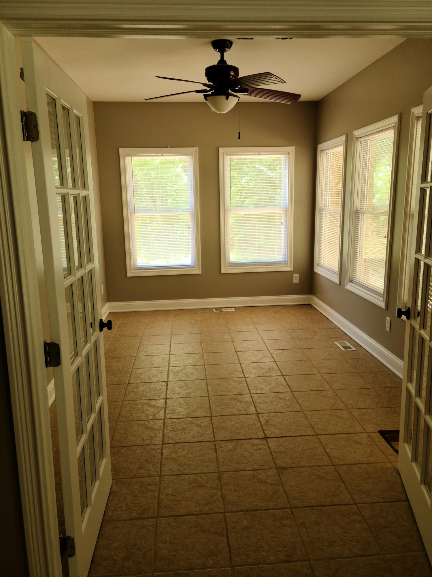 6092 Whisper Ridge Lane Corryton, TN 37721 - Photo 9 of 17 a bathroom with a shower
