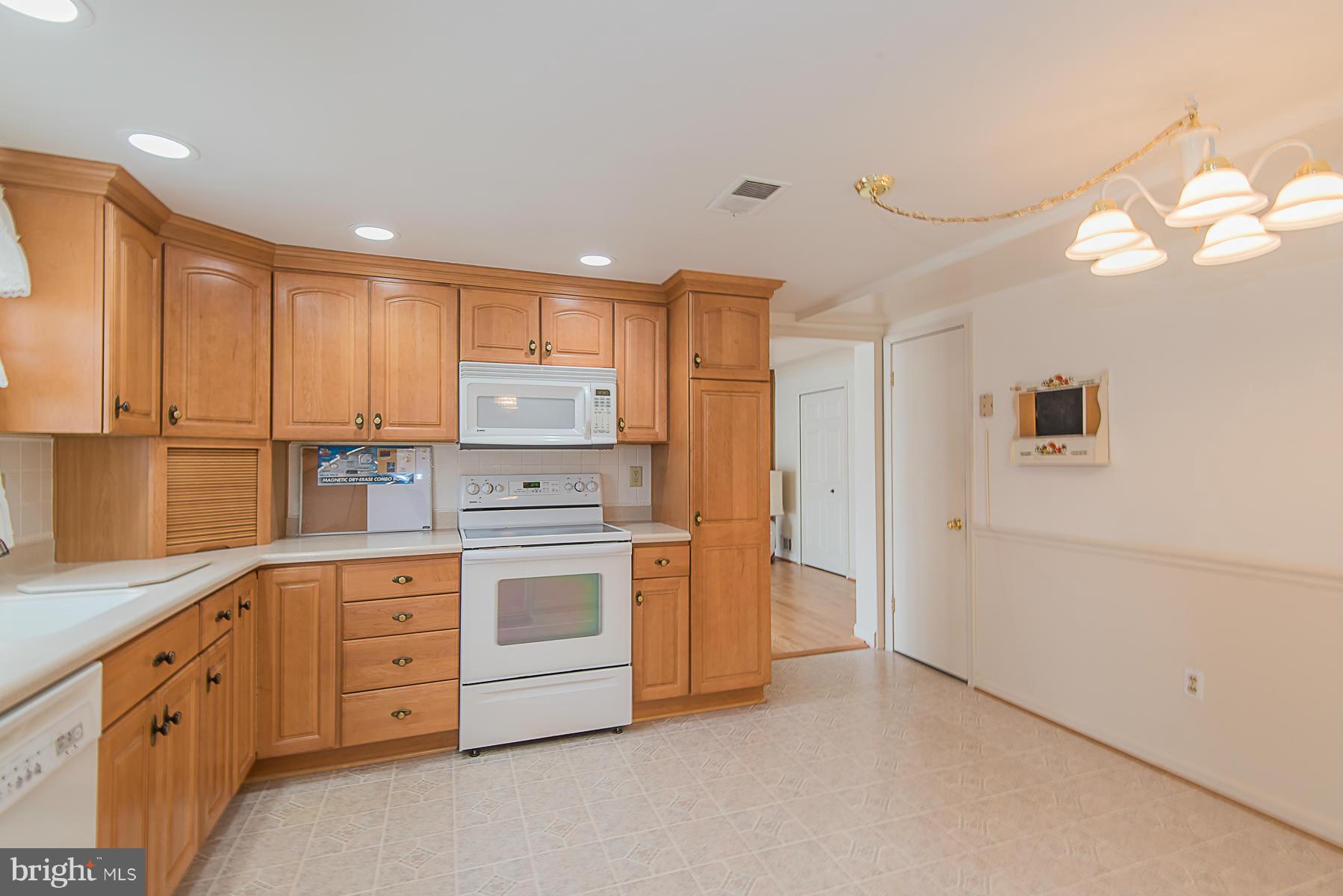 7906 Stone Hearth Road Severn, MD 21144 - Photo 4 of 30 Kitchen