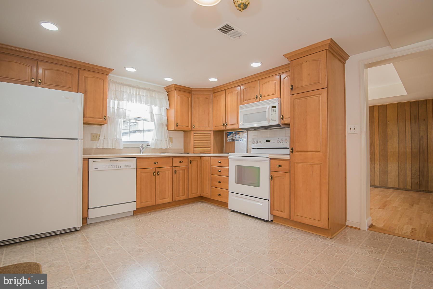 7906 Stone Hearth Road Severn, MD 21144 - Photo 5 of 30 Kitchen