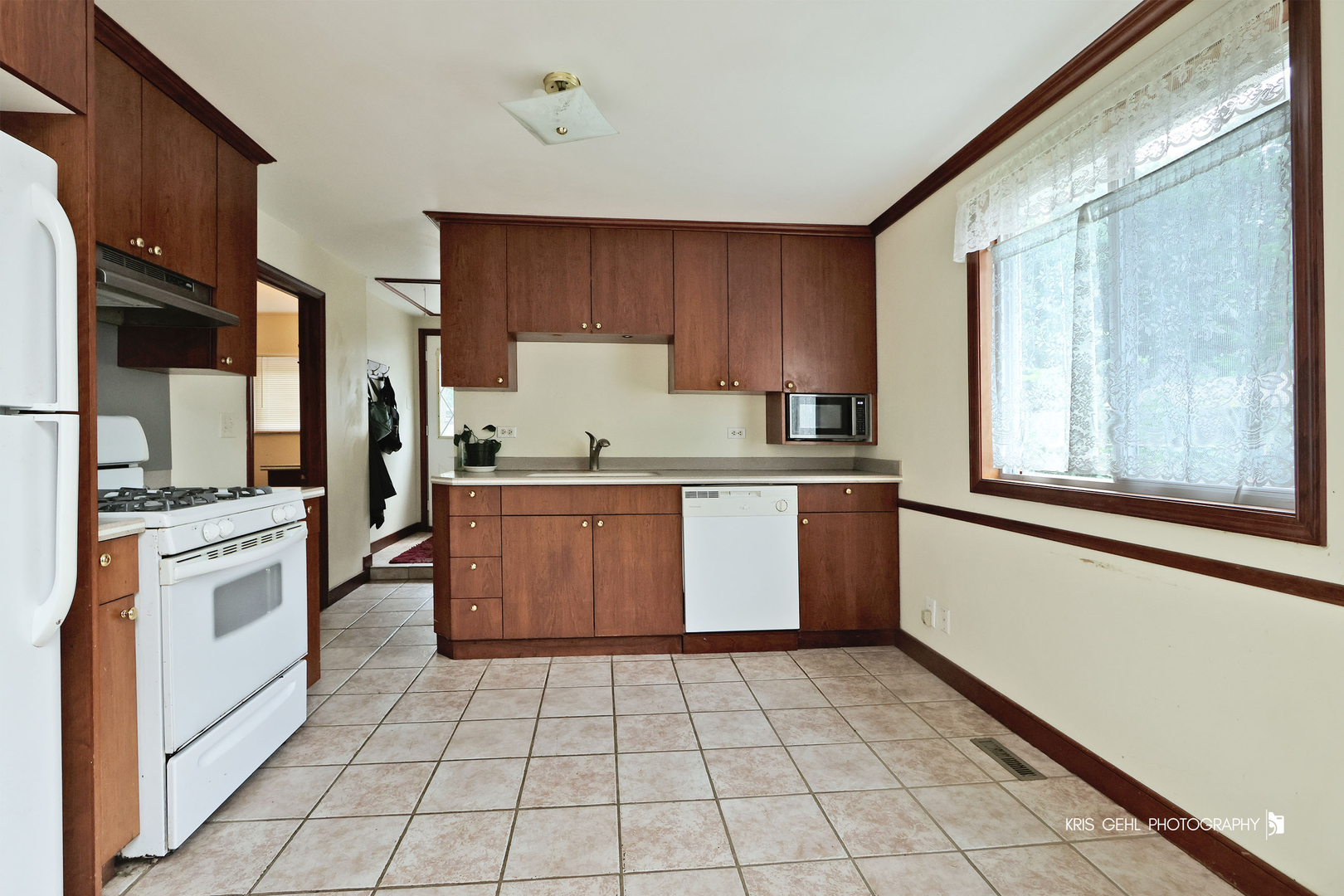 35831 North Helendale Road Ingleside, IL 60041 - Photo 6 of 20 Gallery Image 6
