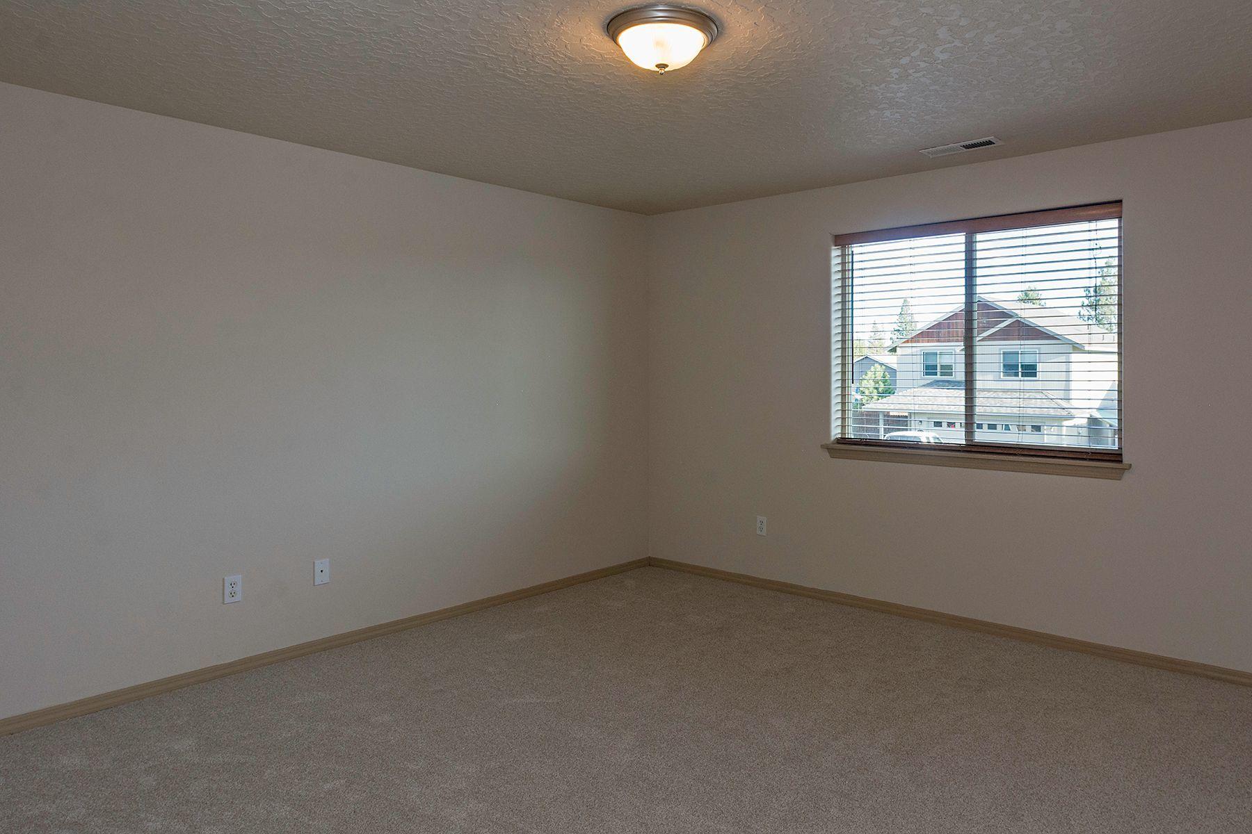 16476 Riley Drive La Pine, OR 97739 - Photo 9 of 23 Master