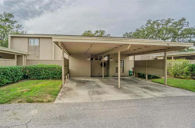 $125,000 | 8622 Cattail Drive, Unit 152, Temple Terrace, FL 33637