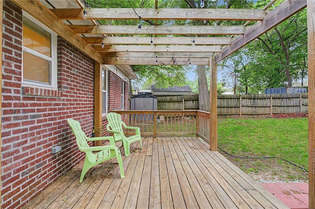 827 Elbert Street Southwest Atlanta, GA 30310 - Photo 25 of 33 a view of a chairs on the roof deck